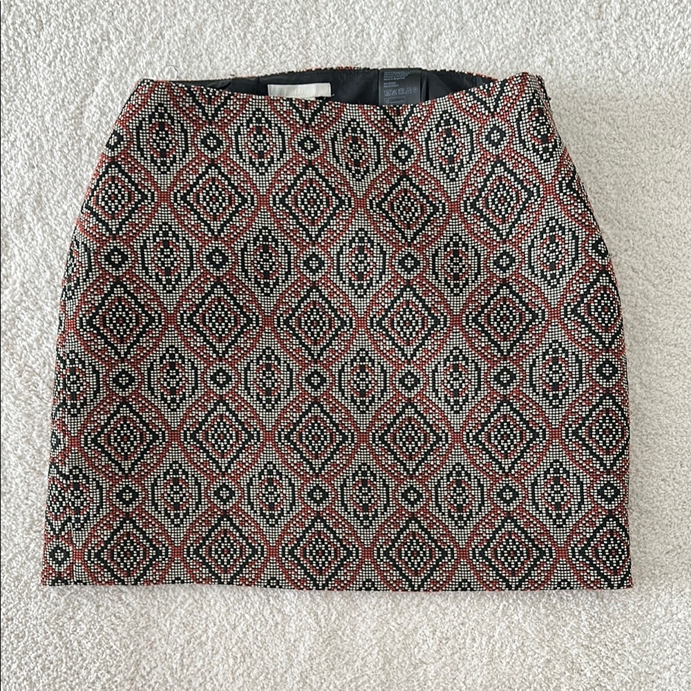 H&M Geometric Patterned Skirt - Black and Red sz 4 runs small
